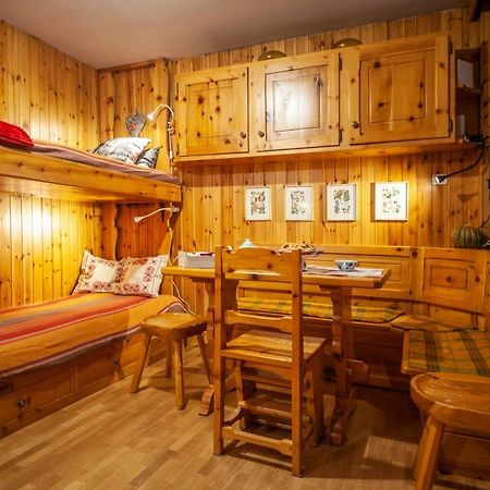 Casa-Chalet, In Centro A Courmayeur! エクステリア 写真