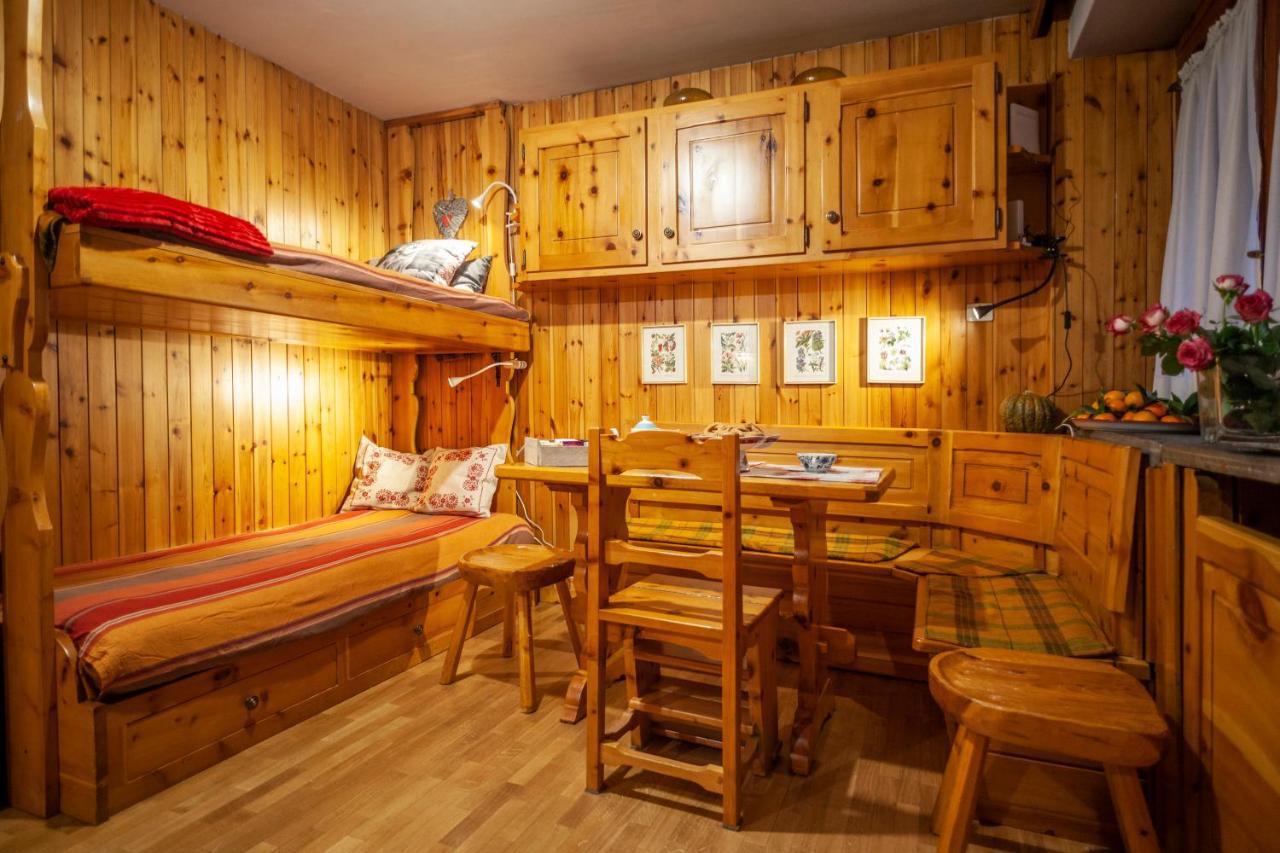 Casa-Chalet, In Centro A Courmayeur! エクステリア 写真