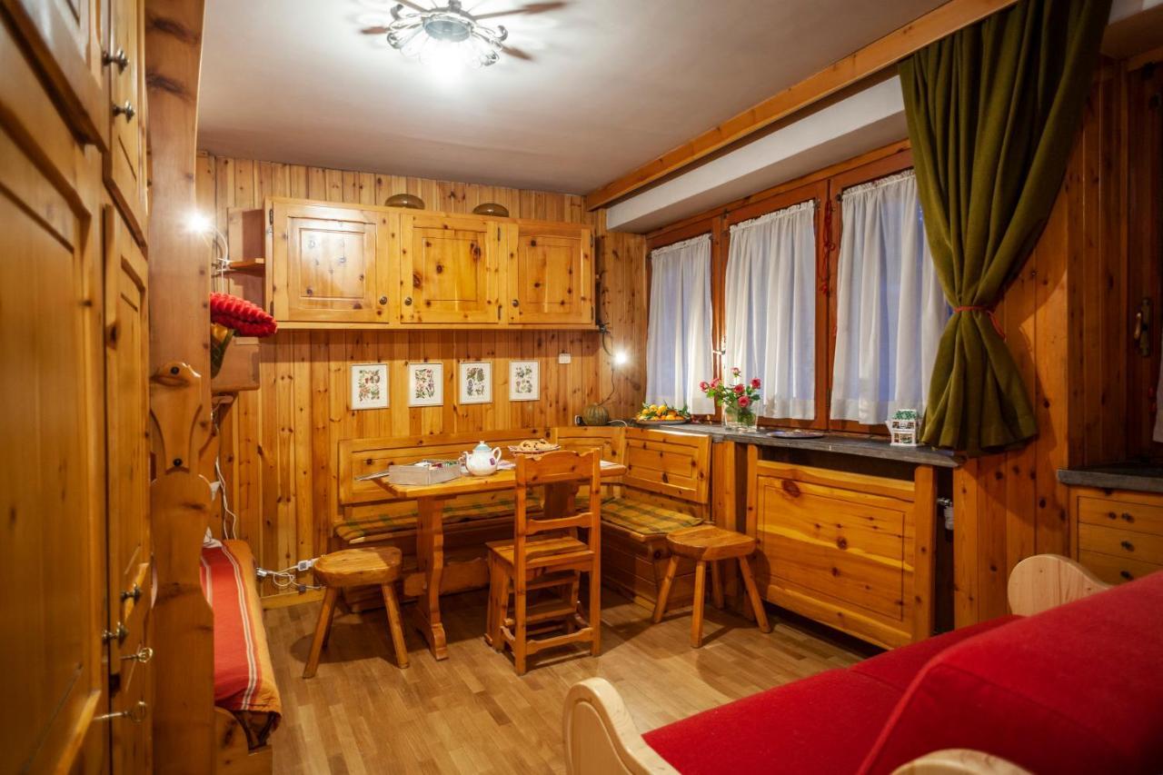 Casa-Chalet, In Centro A Courmayeur! エクステリア 写真