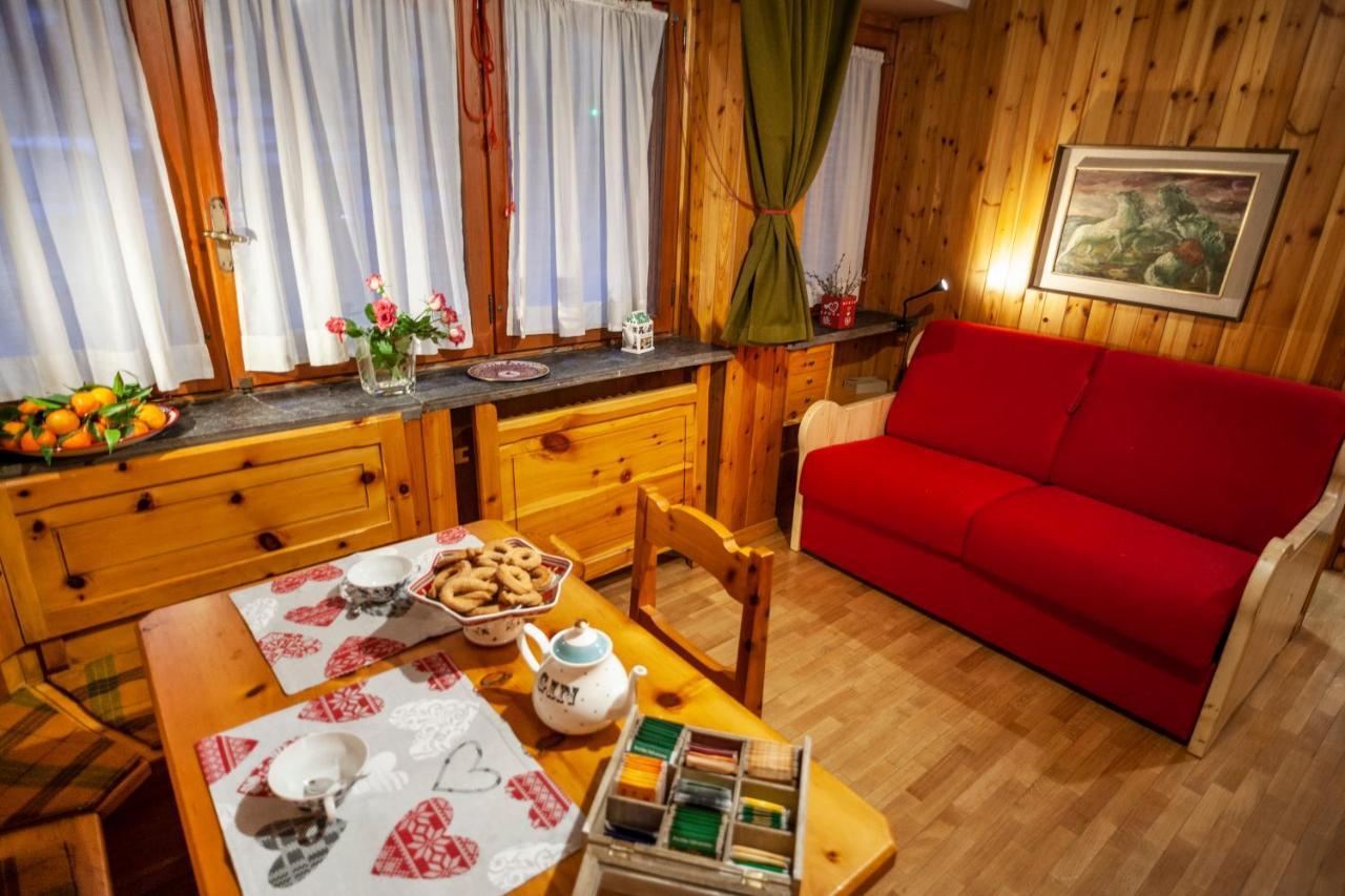 Casa-Chalet, In Centro A Courmayeur! エクステリア 写真