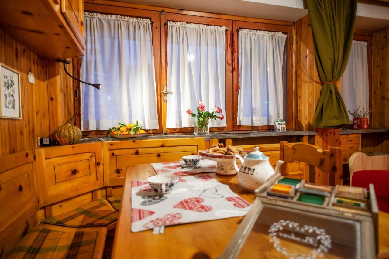 Casa-Chalet, In Centro A Courmayeur! エクステリア 写真
