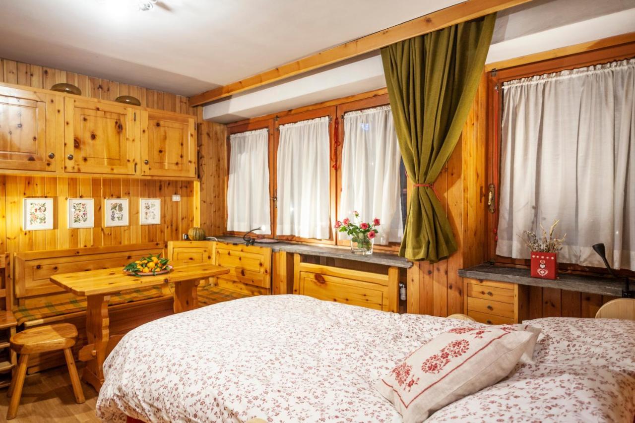 Casa-Chalet, In Centro A Courmayeur! エクステリア 写真
